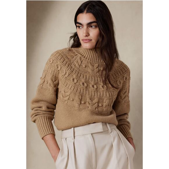 Banana Republic Preppy Couronne Sweater Beige Size Small - Picture 2 of 10